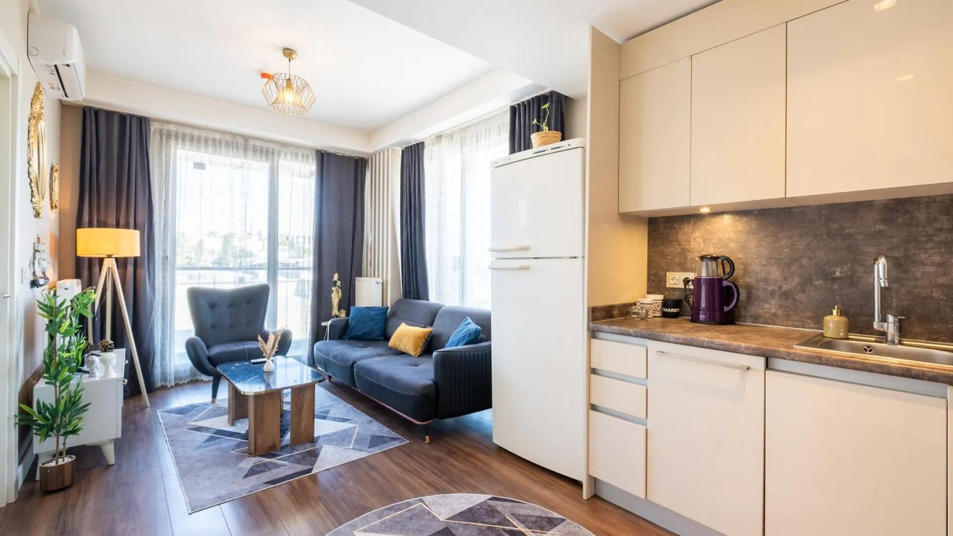 The Riyal Istanbul Apartment