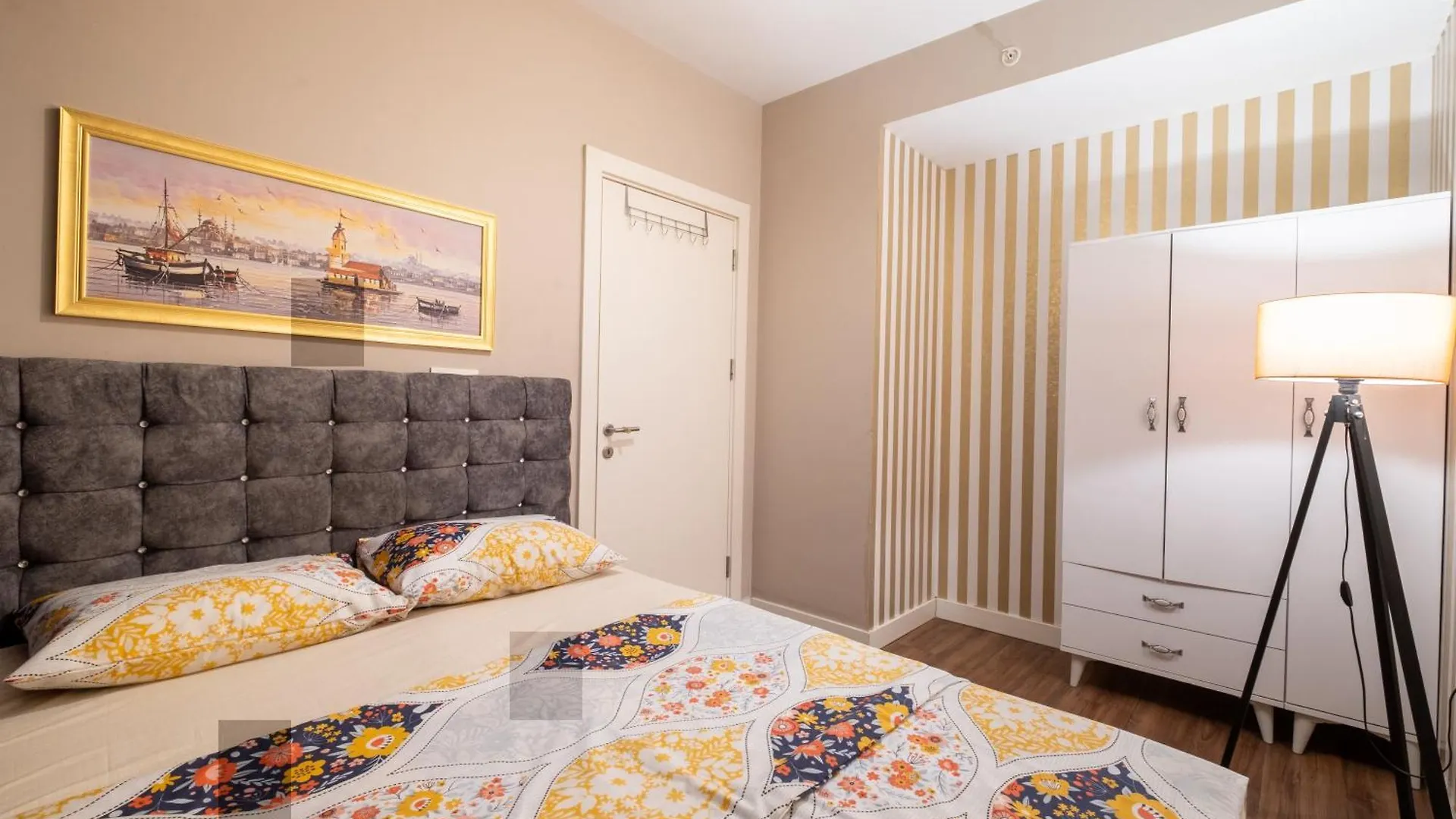 The Riyal Istanbul Apartment