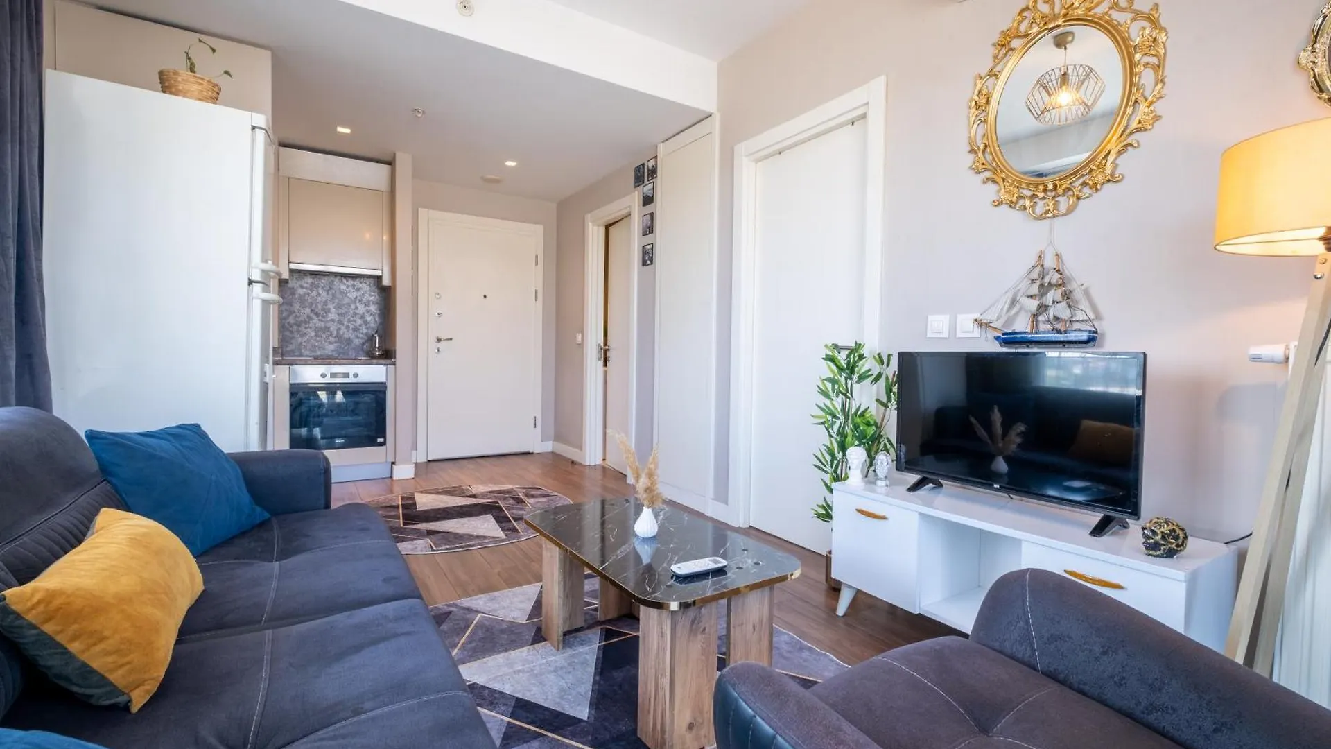 The Riyal Istanbul Apartment